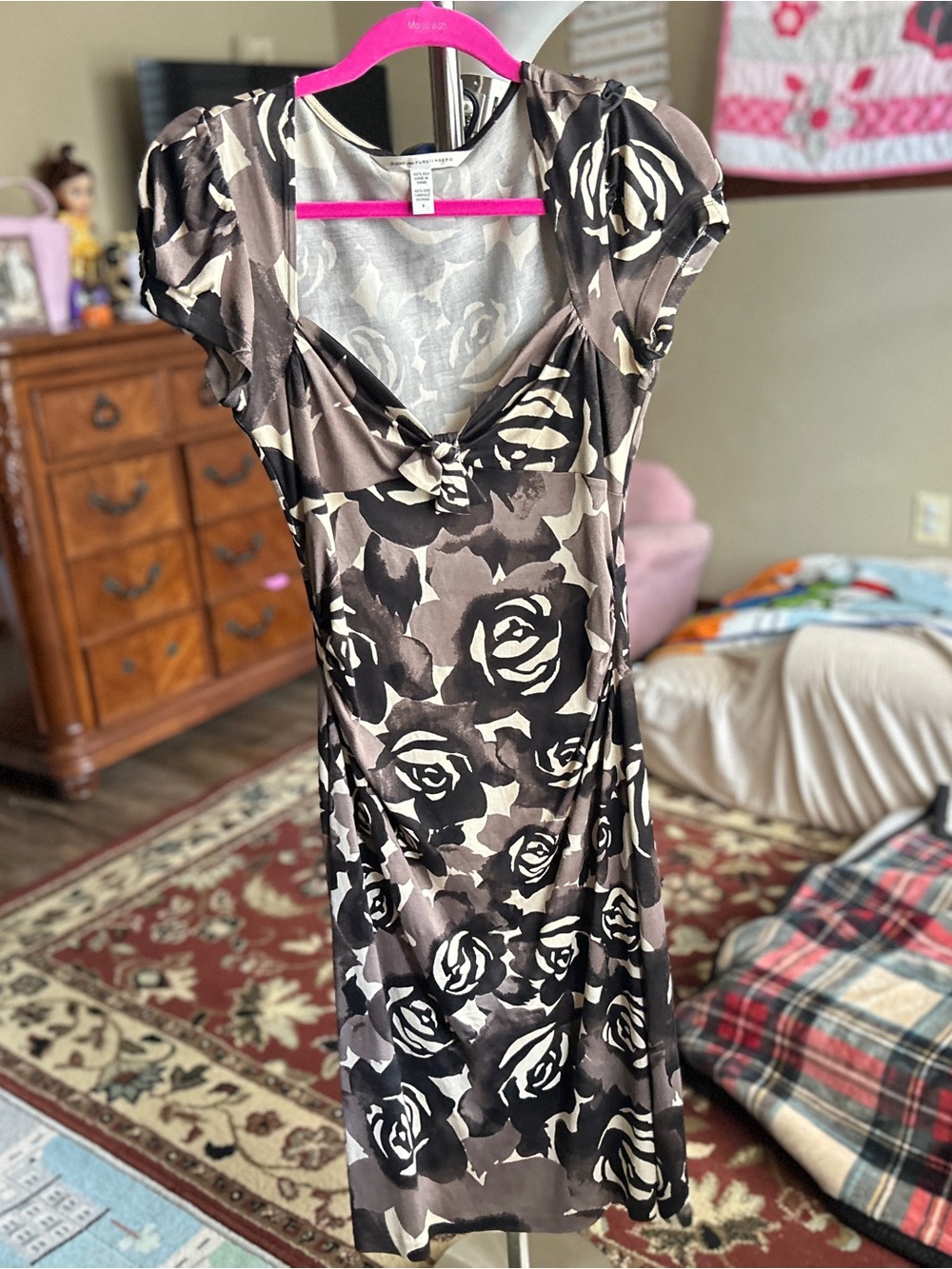 Diane von Furstenberg 100% silk dress